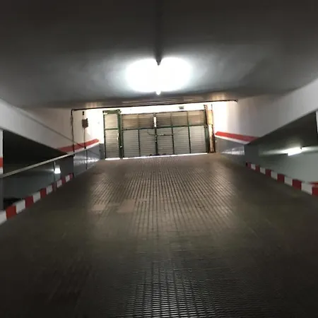 Romántico Piso De La Playa Fenals Apartamento