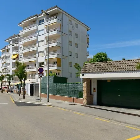 Romántico Piso De La Playa Fenals Apartamento